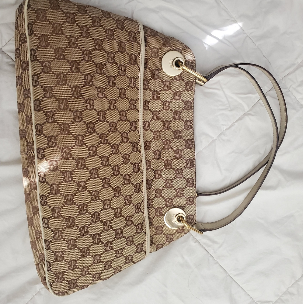 Gucci Eclipse Canvas Ivory x Beige Preloved Bag